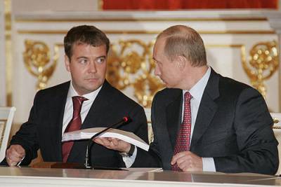 Dmitrij Medveděv a Vladimir Putin - Zdroj: Kremlin.ru